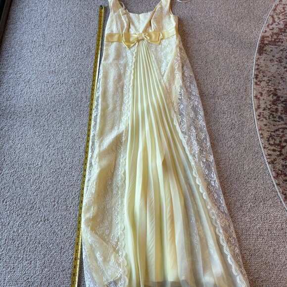 Vintage 1950s Butter Yellow Chiffon Lace Formal Dress | Prom / Party | XS/S - Picture 9 of 9